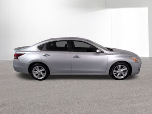 Used 2015 Nissan Altima 2.5 SV w/ Convenience Package image 36