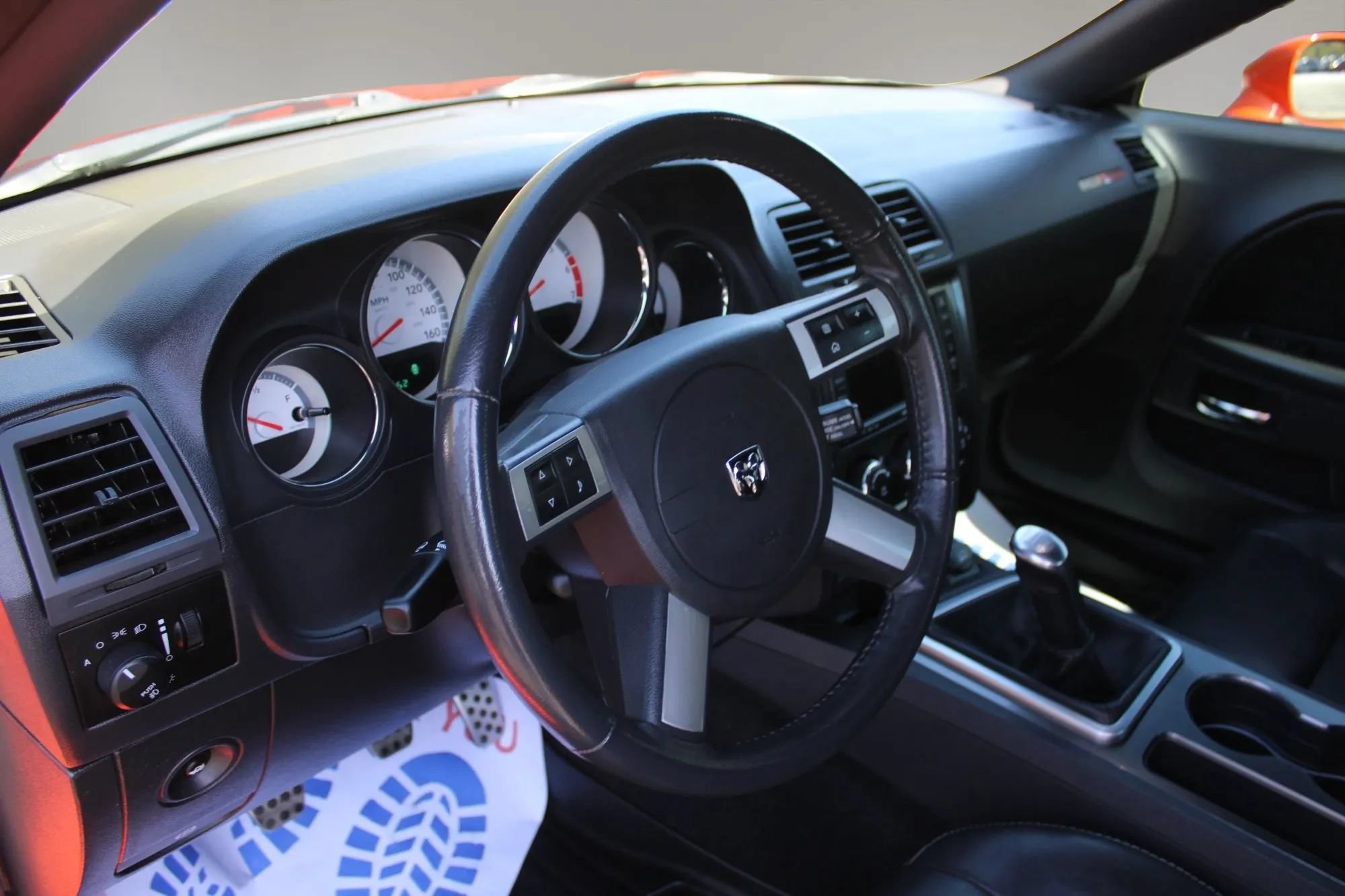 Used 2010 Dodge Challenger R/T RWD image 14