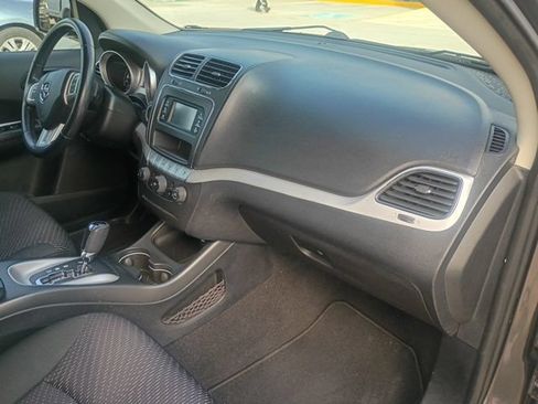 Used 2020 Dodge Journey SE w/ SE Popular Equipment Group FWD image 36
