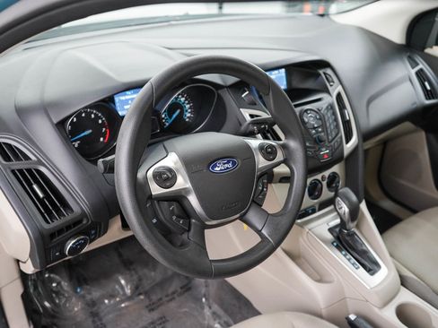Used 2012 Ford Focus SE FWD image 19