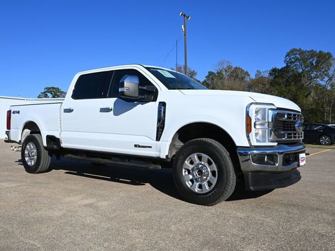 Used 2024 Ford F250 XLT image 5