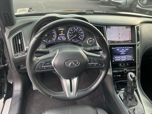 Used 2019 INFINITI Q60 3.0t Luxe w/ Essential Package image 12