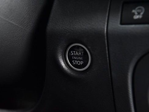 Certified 2025 Nissan Frontier SV w/ SV Convenience Package image 21