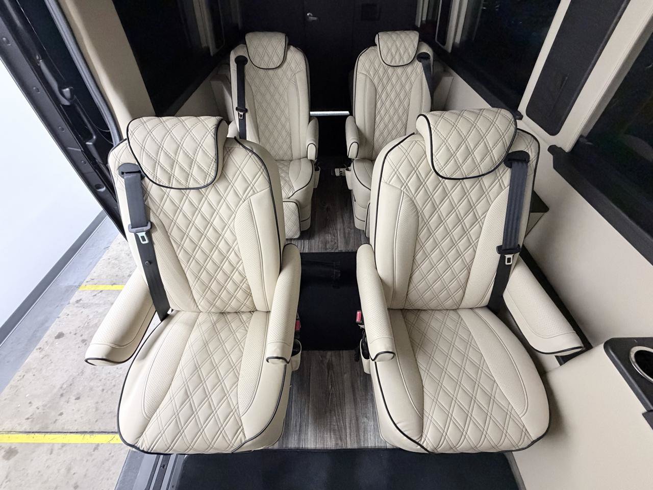 Used 2023 Mercedes-Benz Sprinter 3500 image 30