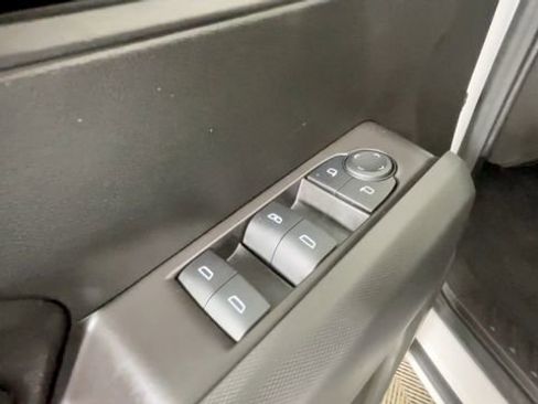 Used 2025 Chevrolet Colorado Trail Boss AWD/4WD image 19