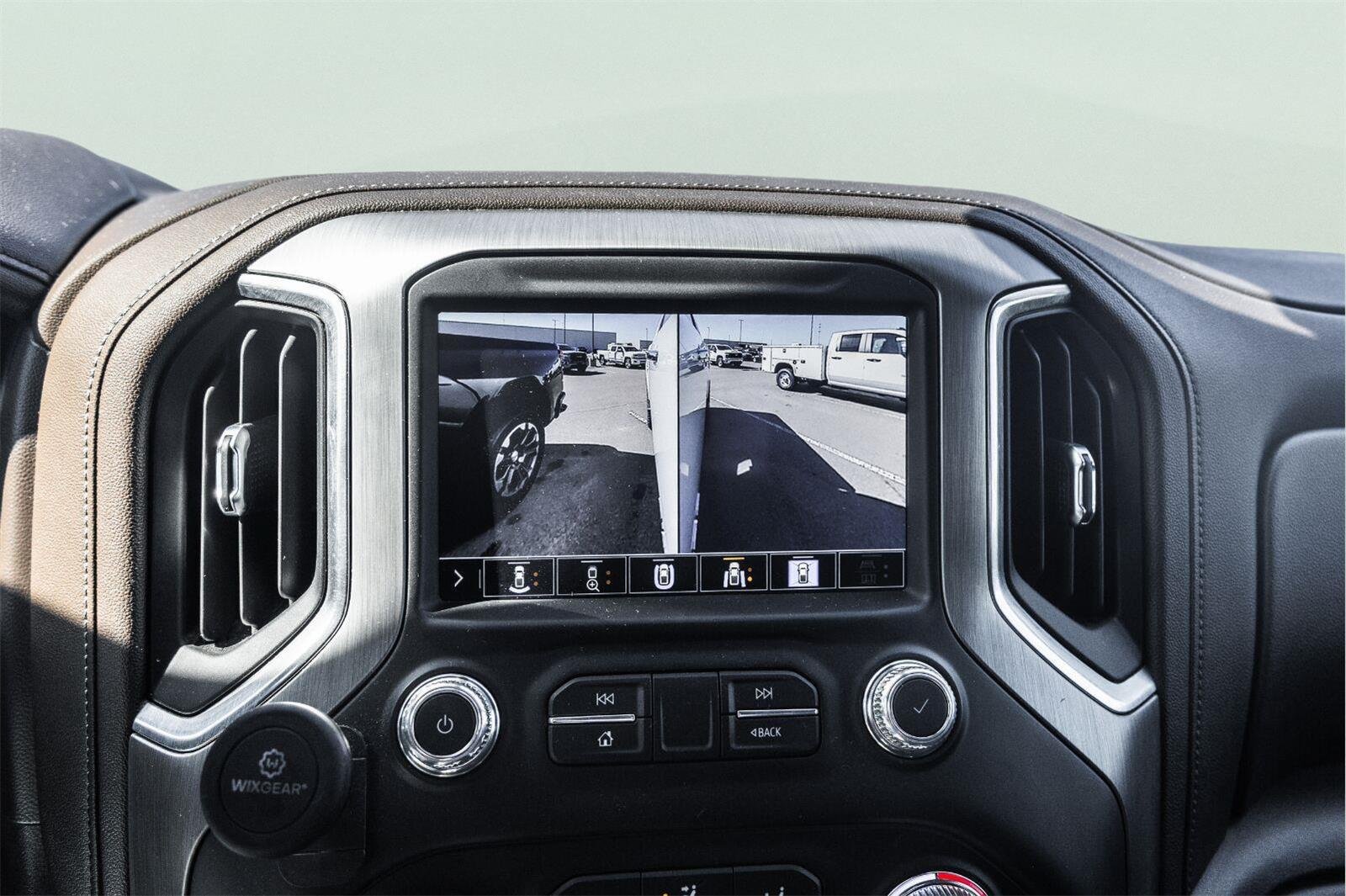 Used 2021 GMC Sierra 2500 Denali w/ Denali Ultimate Package AWD/4WD image 28