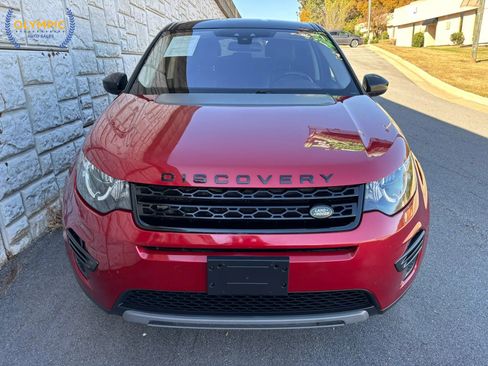 Used 2019 Land Rover Discovery Sport SE image 2