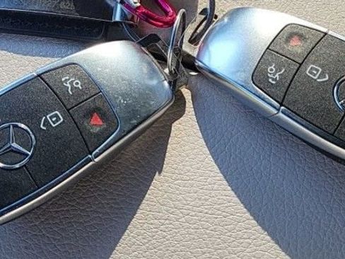 Used 2023 Mercedes-Benz GLE 450 4MATIC image 16