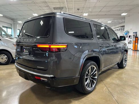 Used 2022 Jeep Wagoneer Series III w/ Premium Group I image 7