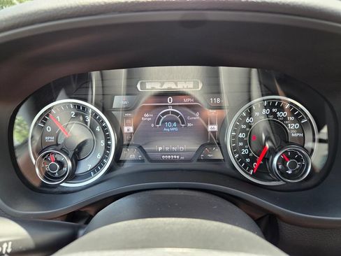 Used 2024 RAM 1500 Big Horn RWD image 29