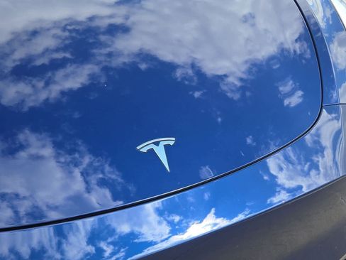 Used 2020 Tesla Model Y Long Range image 10