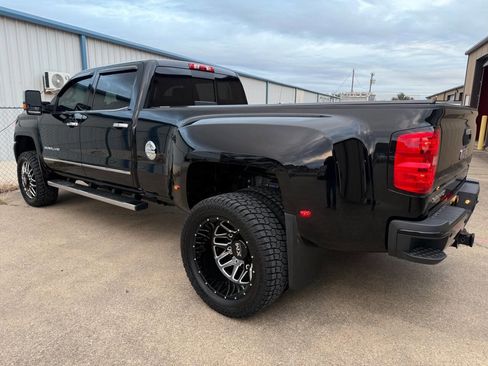 Used 2015 GMC Sierra 3500 Denali w/ Duramax Plus Package image 11