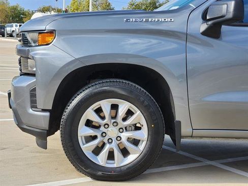 Used 2021 Chevrolet Silverado 1500 Custom image 6