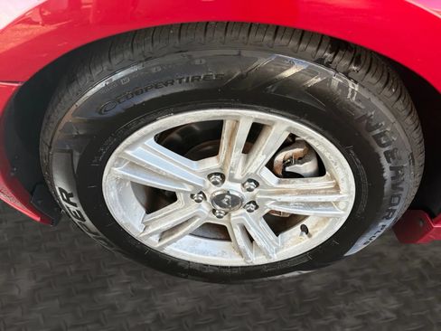 Used 2013 Ford Mustang Coupe RWD image 32