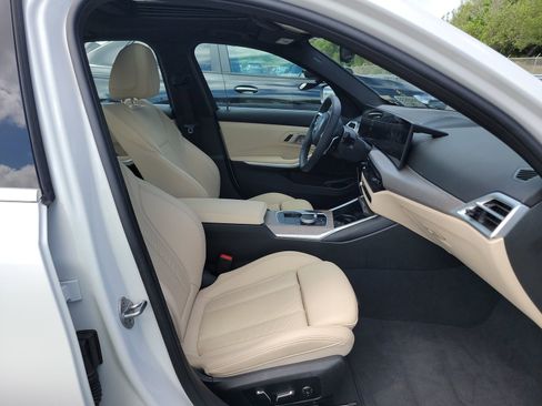Used 2026 BMW 330i Sedan image 10