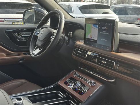Certified 2023 Lincoln Aviator Reserve w/ Equipment Group 201A image 33