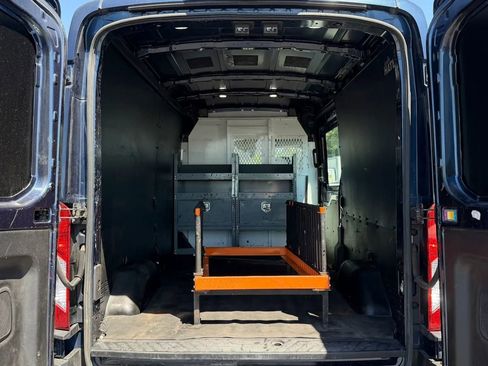 Used 2019 Ford Transit 250 148 Medium Roof RWD image 10