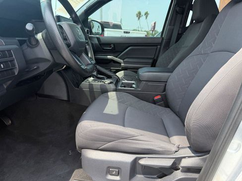 Used 2024 Toyota Tacoma SR5 AWD/4WD image 5