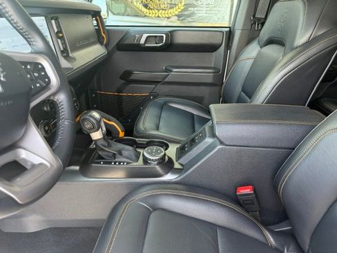 Used 2024 Ford Bronco Badlands w/ Sasquatch Package AWD/4WD image 11