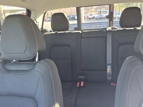 Used 2022 Chevrolet Colorado LT w/ Safety Package image 18