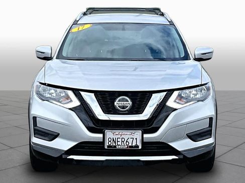 Used 2018 Nissan Rogue SV AWD/4WD image 3