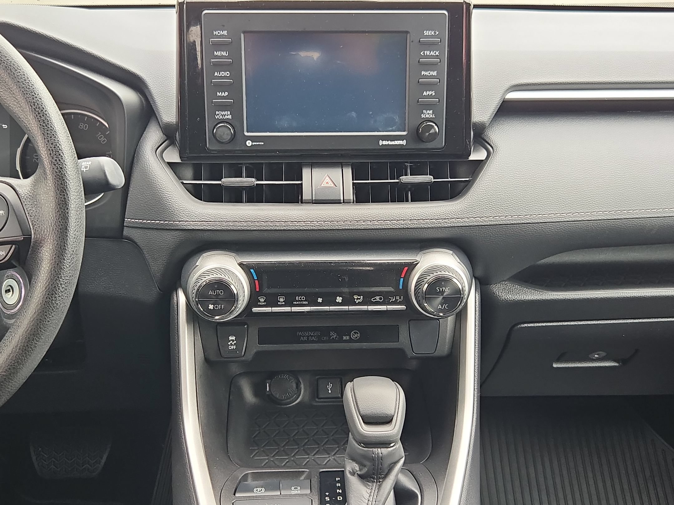 Used 2022 Toyota RAV4 LE AWD/4WD image 32