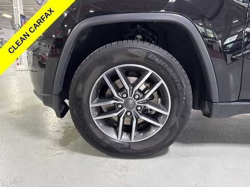 Used 2019 Jeep Grand Cherokee Limited w/ Luxury Group II AWD/4WD image 9
