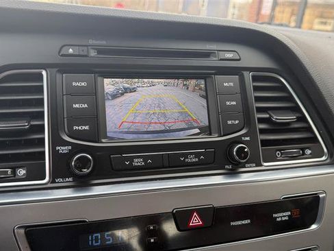 Used 2015 Hyundai Sonata SE w/ Option Group 02 image 31