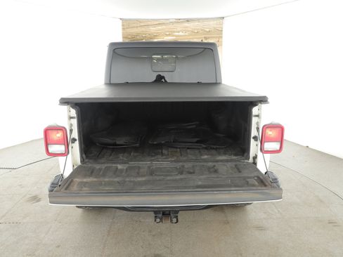 Used 2020 Jeep Gladiator Sport w/ Quick Order Package 24S AWD/4WD image 5
