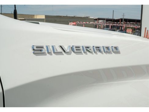 Used 2025 Chevrolet Silverado 1500 LT AWD/4WD image 38