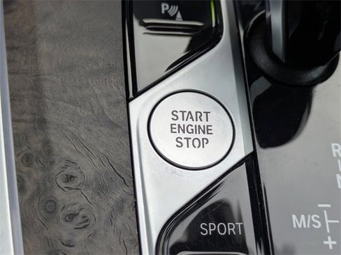 Used 2022 BMW X5 xDrive40i w/ Premium Package image 30