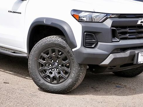 Used 2024 Chevrolet Colorado Trail Boss AWD/4WD image 4