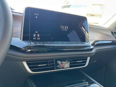 New 2026 Volkswagen Atlas SE image 32