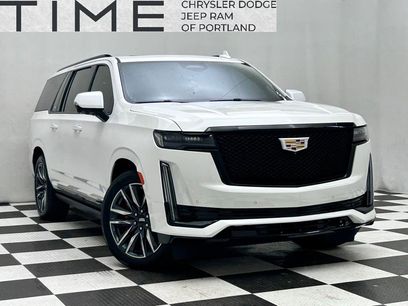 Used 2022 Cadillac Escalade ESV Sport Platinum w/ Heavy-Duty Trailer Package