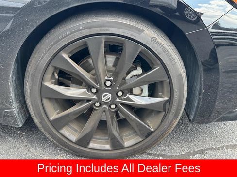 Used 2019 Nissan Maxima SR w/ Premium Package FWD image 2