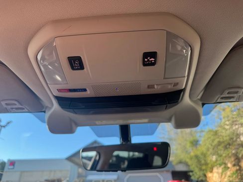Used 2019 Subaru Ascent Premium AWD/4WD image 34