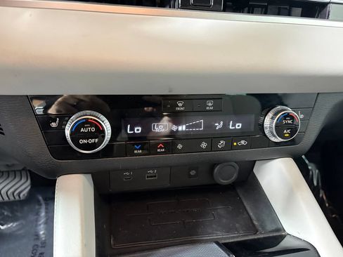 Used 2023 Mitsubishi Outlander SEL FWD image 19