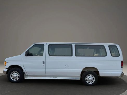 Used 1997 Ford E-350 and Econoline 350 Club Wagon image 2