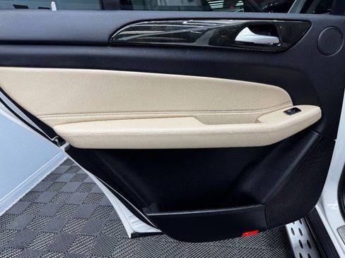 Used 2019 Mercedes-Benz GLS 450 4MATIC image 45