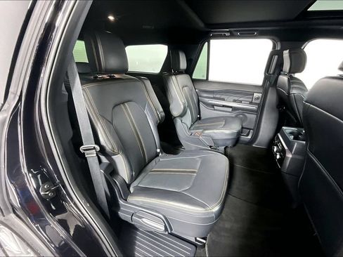 Used 2023 Ford Expedition Platinum AWD/4WD image 27