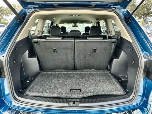 Used 2025 Volkswagen Atlas SE image 19