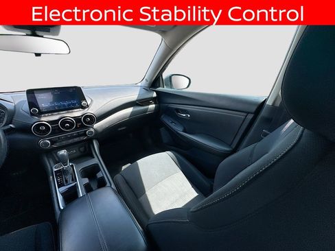 Used 2024 Nissan Sentra SV FWD image 13