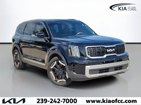Certified 2024 Kia Telluride EX w/ EX Captain's Chair Package FWD image 1