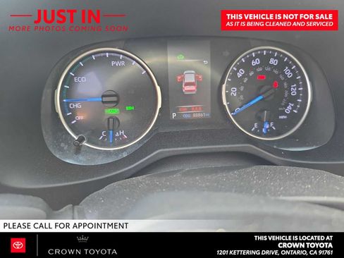Used 2021 Toyota RAV4 XLE w/ Convenience Package AWD/4WD image 4