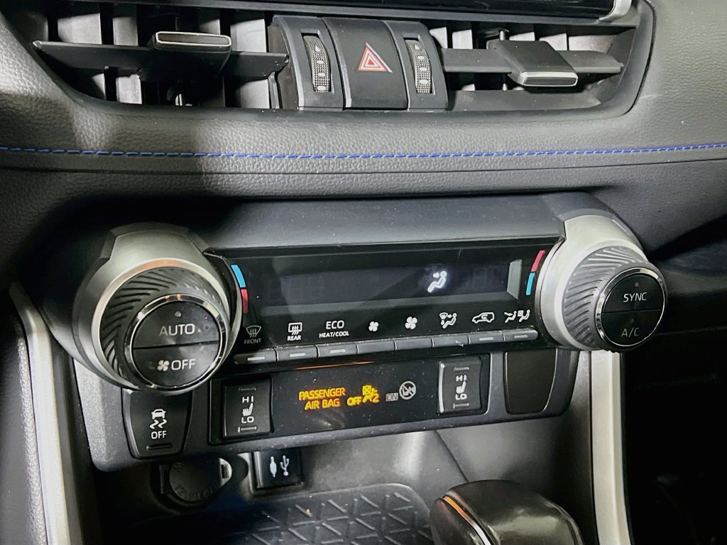 Used 2019 Toyota RAV4 XSE w/ XSE Weather Package AWD/4WD image 14