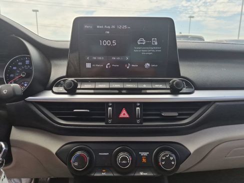 Used 2023 Kia Forte LXS w/ LXS Technology Package FWD image 9