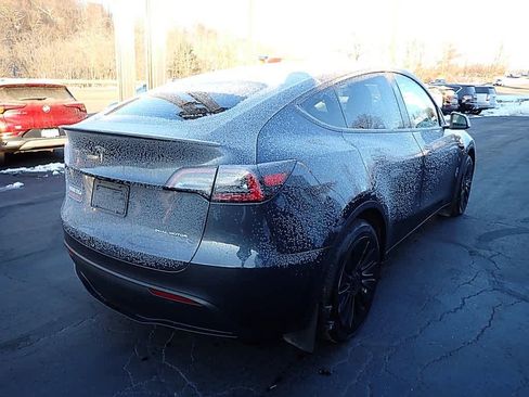 Used 2024 Tesla Model Y Long Range image 5