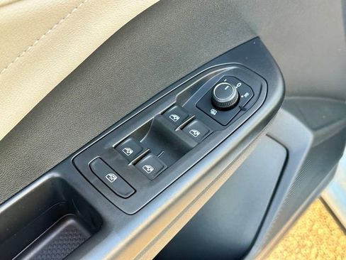 New 2026 Volkswagen Taos SEL AWD/4WD image 11