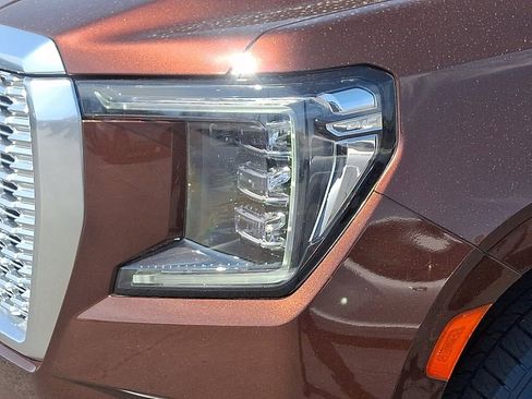 Used 2023 GMC Yukon XL Denali w/ LPO, Floor Liner Package AWD/4WD image 9