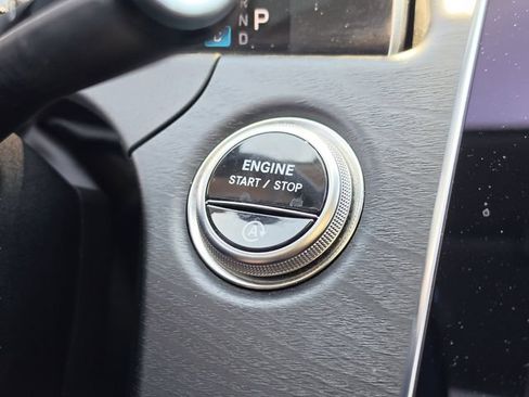 Used 2025 Mercedes-Benz E 350 4MATIC Sedan image 34